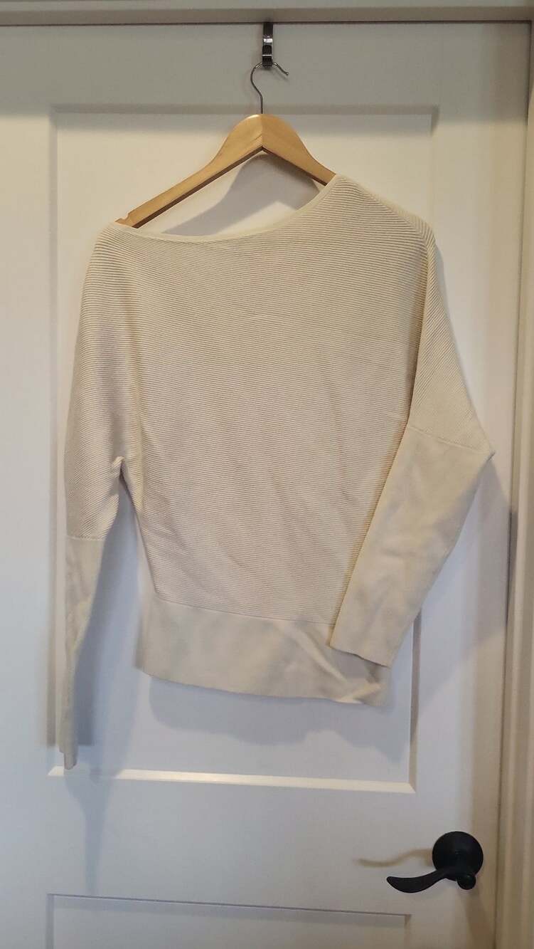 Banana Republic Cream Off-the-Shoulder Ribbed Knit Sweater Size M